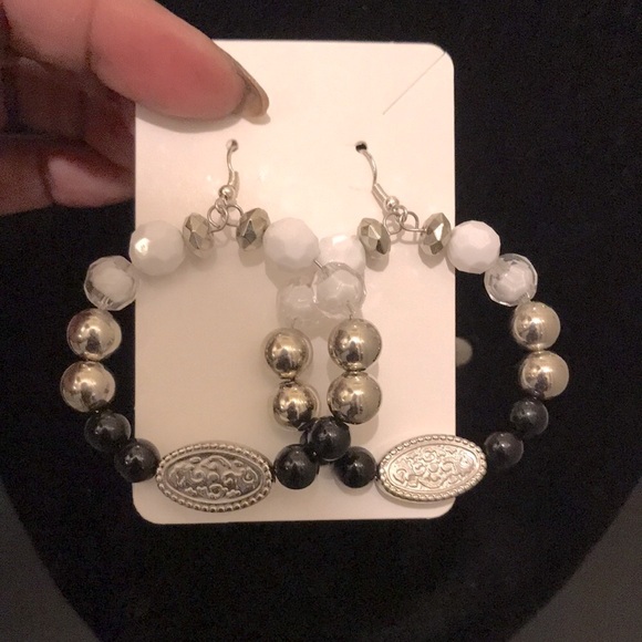 Handmade Jewelry - Elegant Silver and White Beaded Earrings